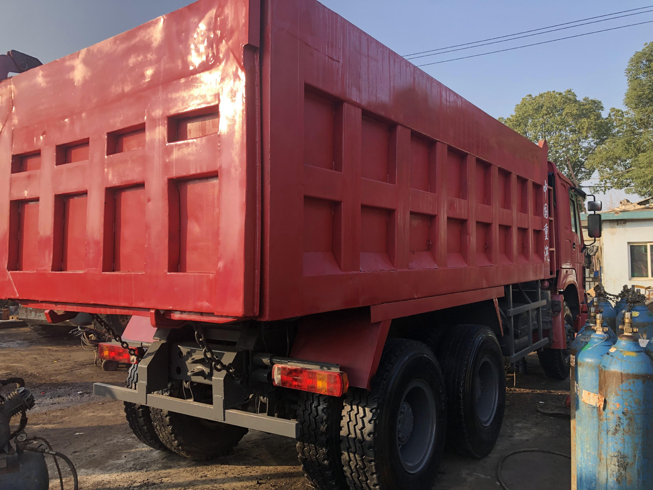SINOTRUK HOWO - Volquete camión: foto 4 SINOTRUK HOWO - Volquete camión: foto 4