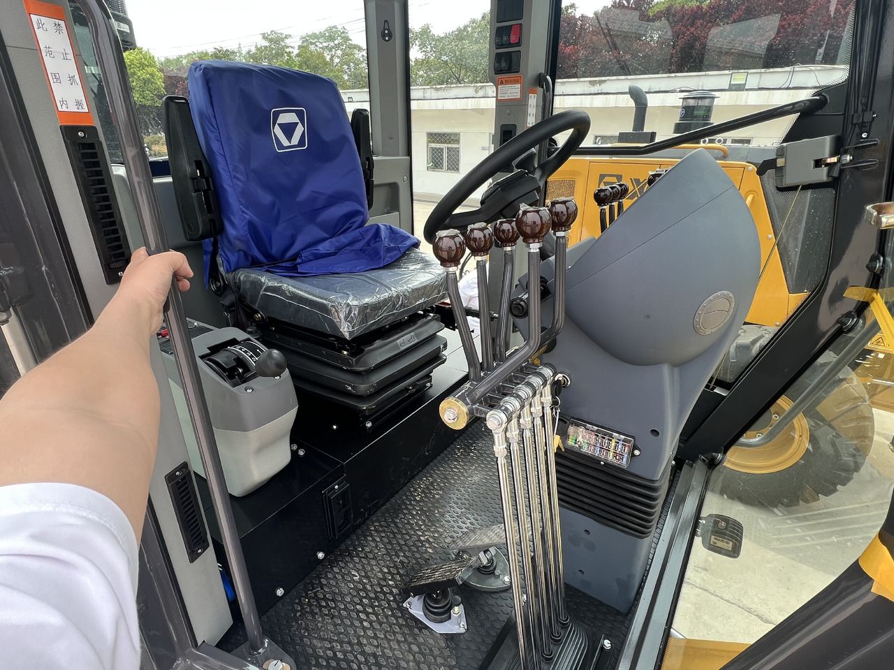 XCMG GR215 - Grader: foto 5 XCMG GR215 - Grader: foto 5