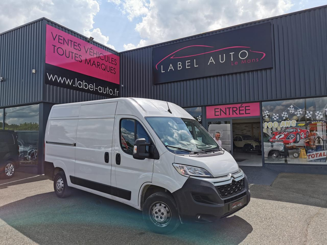 CITROEN Jumper 3.5t L2H2 2.2 HDi S&S - 140  III FOURGON TOLE Fourgon Tolé 35 L2H2 PHASE 3 - Furgón: foto 1 CITROEN Jumper 3.5t L2H2 2.2 HDi S&S - 140  III FOURGON TOLE Fourgon Tolé 35 L2H2 PHASE 3 - Furgón: foto 1