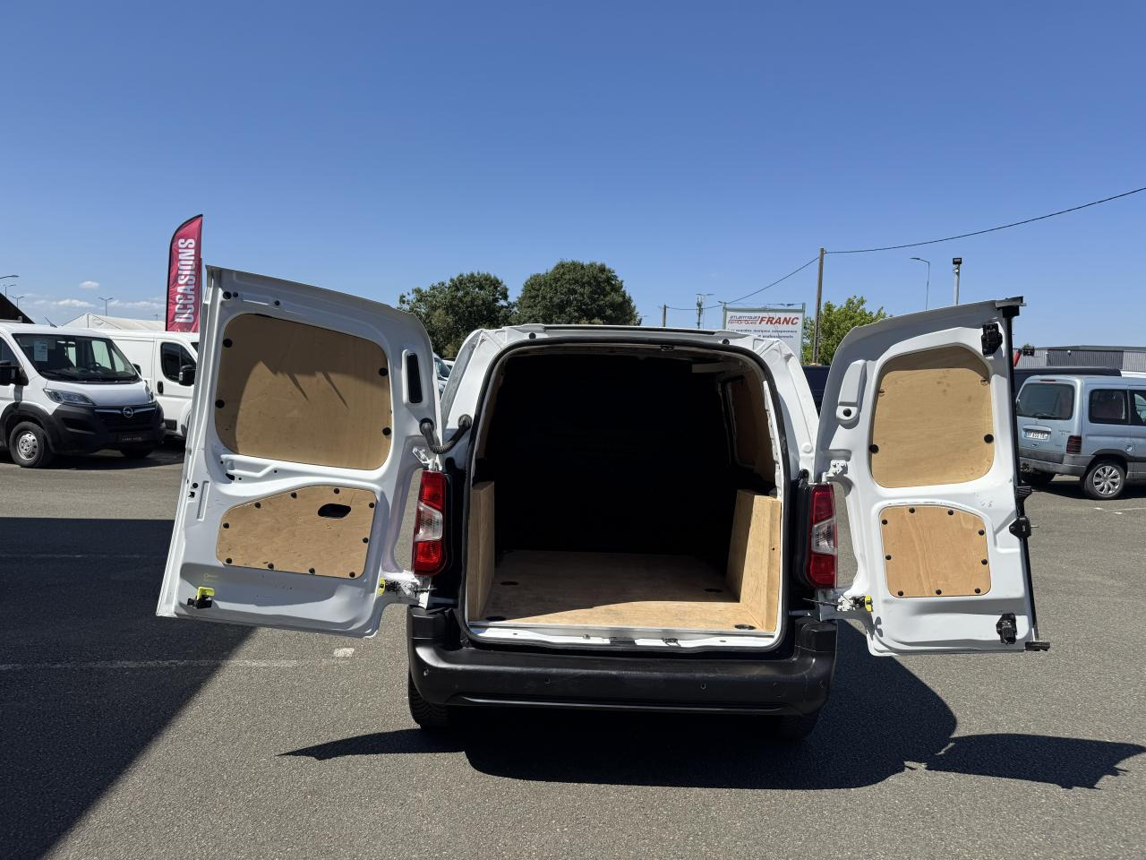 CITROEN berlingo M 650KG BLUEHDI 100 S&S DRIVER - Furgón: foto 2 CITROEN berlingo M 650KG BLUEHDI 100 S&S DRIVER - Furgón: foto 2