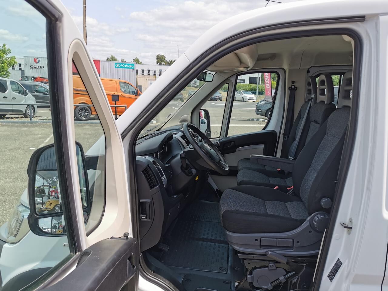 FIAT DUCATO 3T5 DOUBLE CABINE 7PL BENNE + COFFRE 2.2 HDI 140CH - Furgón: foto 5 FIAT DUCATO 3T5 DOUBLE CABINE 7PL BENNE + COFFRE 2.2 HDI 140CH - Furgón: foto 5