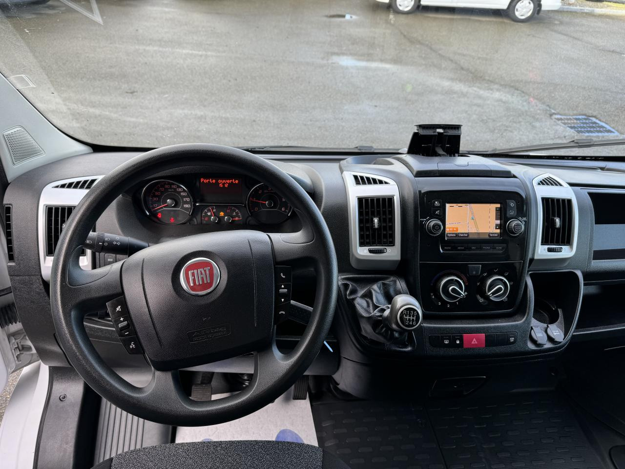 FIAT DUCATO 3T5 L3H2 2.2 HDI 140 CH BUSINESS - Furgón: foto 4 FIAT DUCATO 3T5 L3H2 2.2 HDI 140 CH BUSINESS - Furgón: foto 4