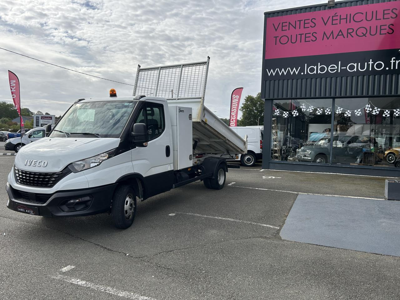 Volquete furgoneta IVECO Daily 35 C 14 S&S (Quad-Leaf) CHASSIS CABINE 2014 35C/35S Chassis cabine 35 C Epmt.3.75 PHASE 3: foto 7 Volquete furgoneta IVECO Daily 35 C 14 S&S (Quad-Leaf) CHASSIS CABINE 2014 35C/35S Chassis cabine 35 C Epmt.3.75 PHASE 3: foto 7