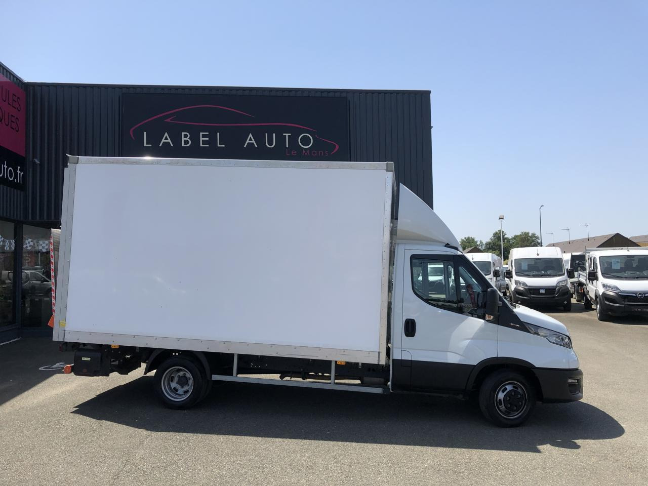 Iveco Daily 35 C 16 CAISSE HAYON 20M3 - Furgoneta: foto 1 Iveco Daily 35 C 16 CAISSE HAYON 20M3 - Furgoneta: foto 1