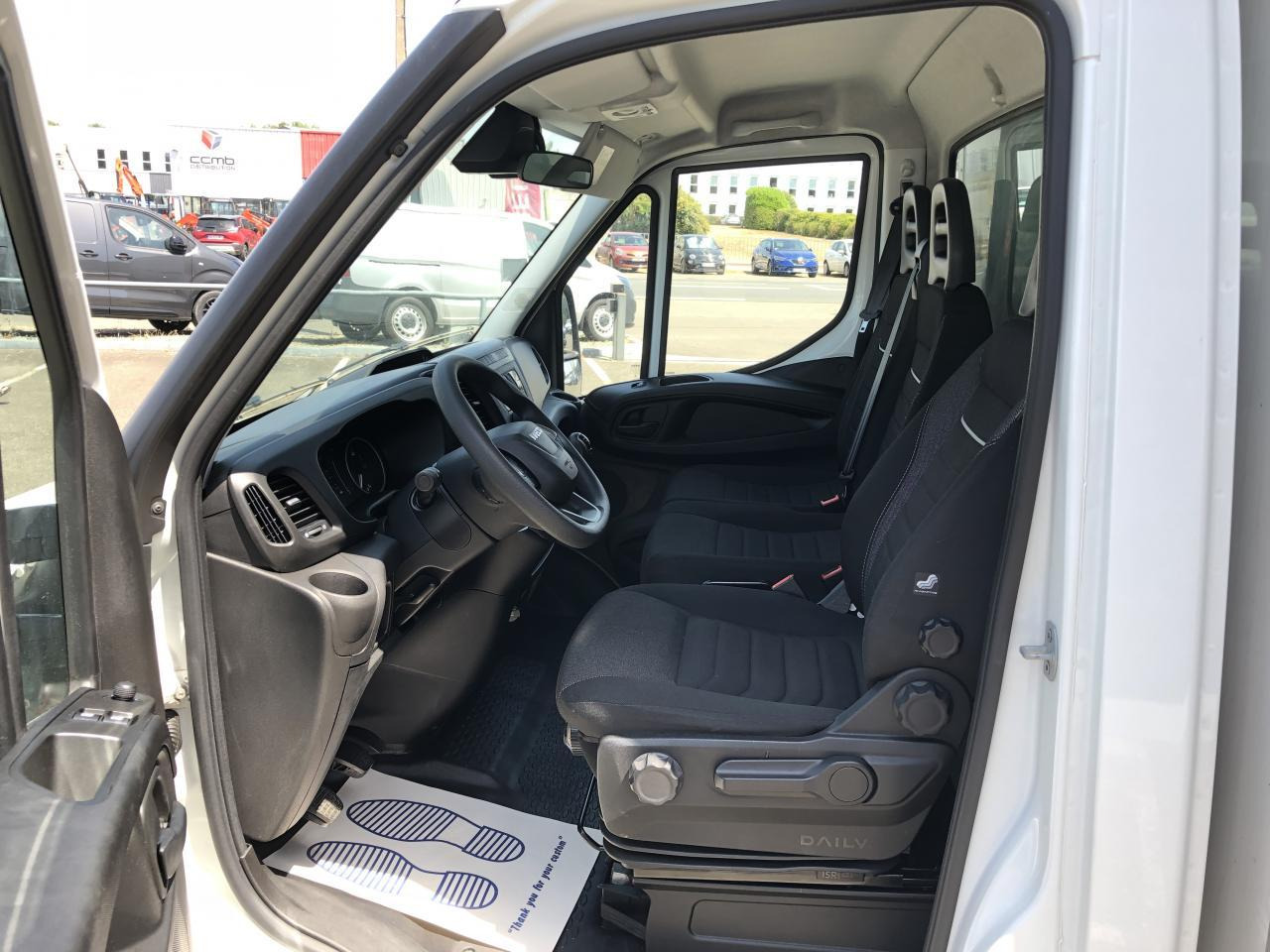 Iveco Daily 35 C 16 CAISSE HAYON 20M3 - Furgoneta: foto 5 Iveco Daily 35 C 16 CAISSE HAYON 20M3 - Furgoneta: foto 5