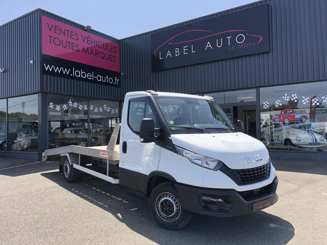 Iveco Daily IVECO PORTE VOITURE DEPANNEUSE 35 S 16 3L0 160 CH EMPATTEMENT 4100 PLATEAU FIX ALU EQUIP M - Portavehículos camión: foto 2 Iveco Daily IVECO PORTE VOITURE DEPANNEUSE 35 S 16 3L0 160 CH EMPATTEMENT 4100 PLATEAU FIX ALU EQUIP M - Portavehículos camión: foto 2
