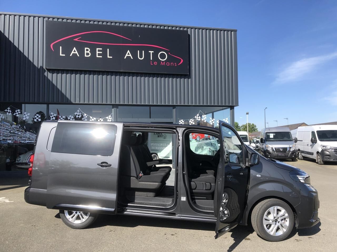 OPEL Vivaro XL 2.2 Diesel - 180CH EAT8 CABINE APPROFONDIE 5 PLACES - Furgón: foto 2 OPEL Vivaro XL 2.2 Diesel - 180CH EAT8 CABINE APPROFONDIE 5 PLACES - Furgón: foto 2