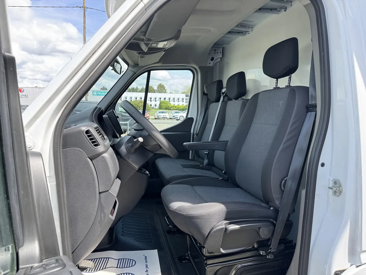 Renault Master F3500 L3H1 2.3 BLUE DCI 145CH CONFORT EUROVI - Otros: foto 5 Renault Master F3500 L3H1 2.3 BLUE DCI 145CH CONFORT EUROVI - Otros: foto 5