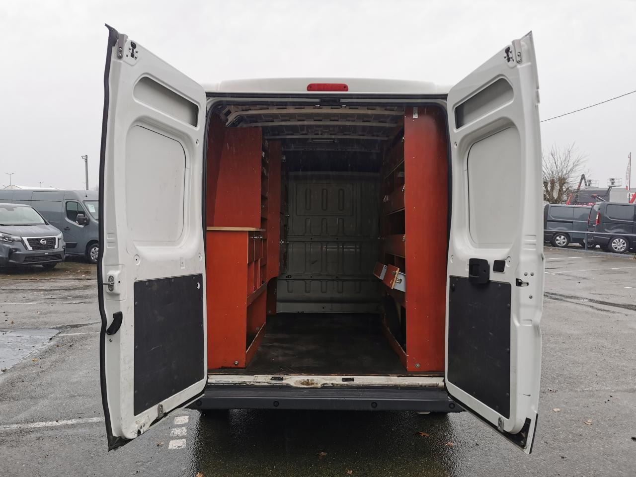 PEUGEOT BOXER 3T0 L1H2 2.2 HDI 120CH ASPHALT - Furgón: foto 3 PEUGEOT BOXER 3T0 L1H2 2.2 HDI 120CH ASPHALT - Furgón: foto 3