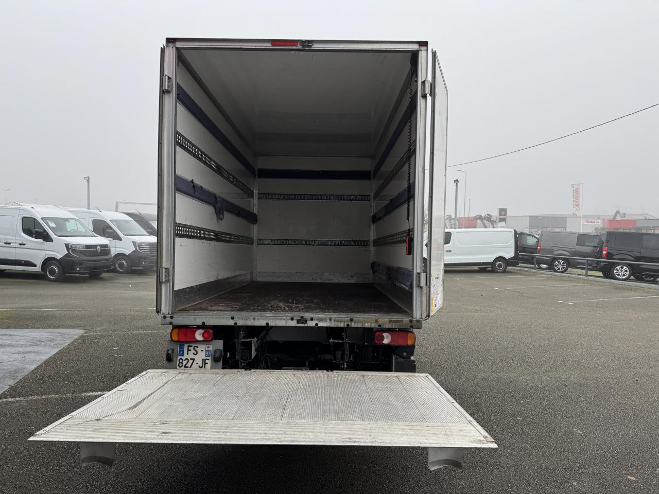 RENAULT MASTER 3T5 CAISSE 20M3 HAYON 2.3 DCI 145CH GRAND CONFORT - Furgoneta: foto 4 RENAULT MASTER 3T5 CAISSE 20M3 HAYON 2.3 DCI 145CH GRAND CONFORT - Furgoneta: foto 4