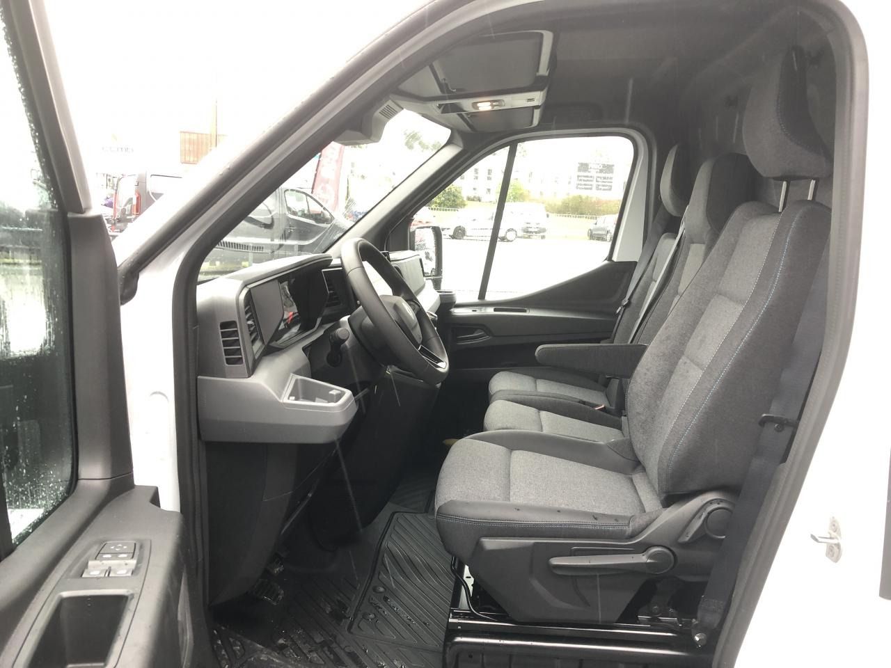RENAULT Master Advance 3t5 L2H2 2.0 Blue dCi - 150 2025 IV FOURGON Fourgon L2H2 FWD - Furgón: foto 5 RENAULT Master Advance 3t5 L2H2 2.0 Blue dCi - 150 2025 IV FOURGON Fourgon L2H2 FWD - Furgón: foto 5