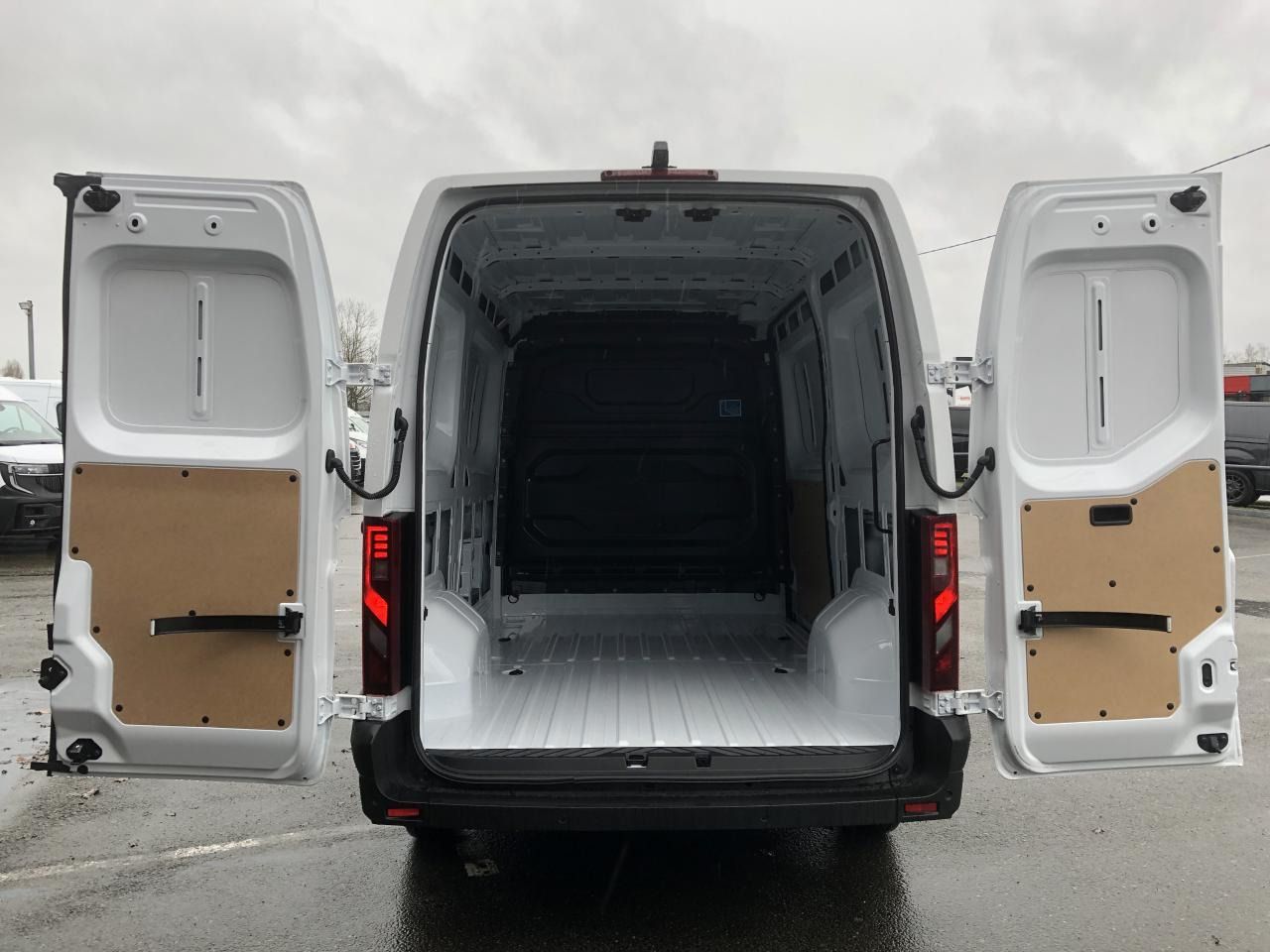 RENAULT Master Advance 3t5 L2H2 2.0 Blue dCi - 150 2025 IV FOURGON Fourgon L2H2 FWD - Furgón: foto 3 RENAULT Master Advance 3t5 L2H2 2.0 Blue dCi - 150 2025 IV FOURGON Fourgon L2H2 FWD - Furgón: foto 3