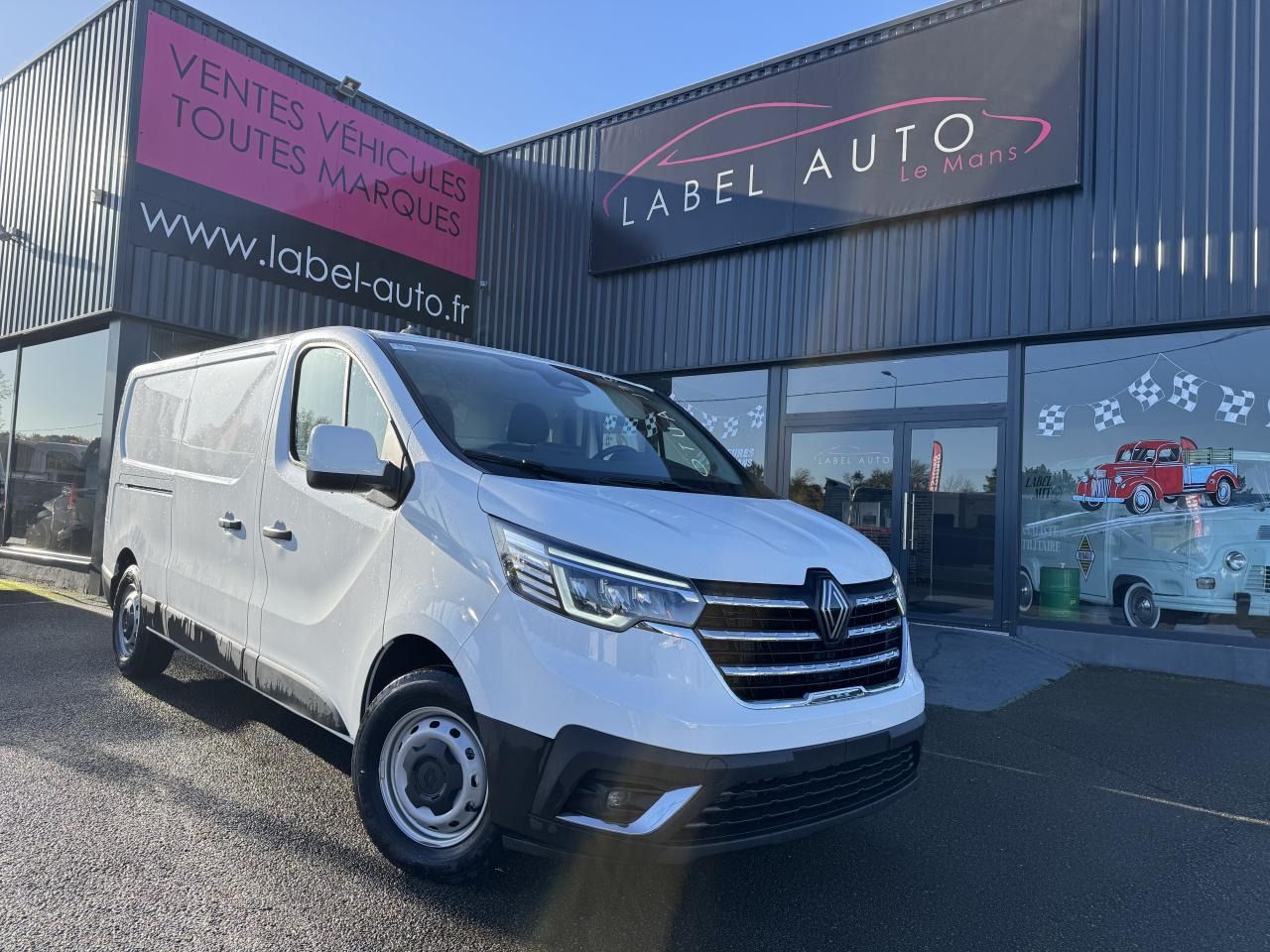 RENAULT Trafic L2H1 BVA 3000 Kg 2.0 Blue dCi - 150ch Advance - Furgón: foto 1 RENAULT Trafic L2H1 BVA 3000 Kg 2.0 Blue dCi - 150ch Advance - Furgón: foto 1