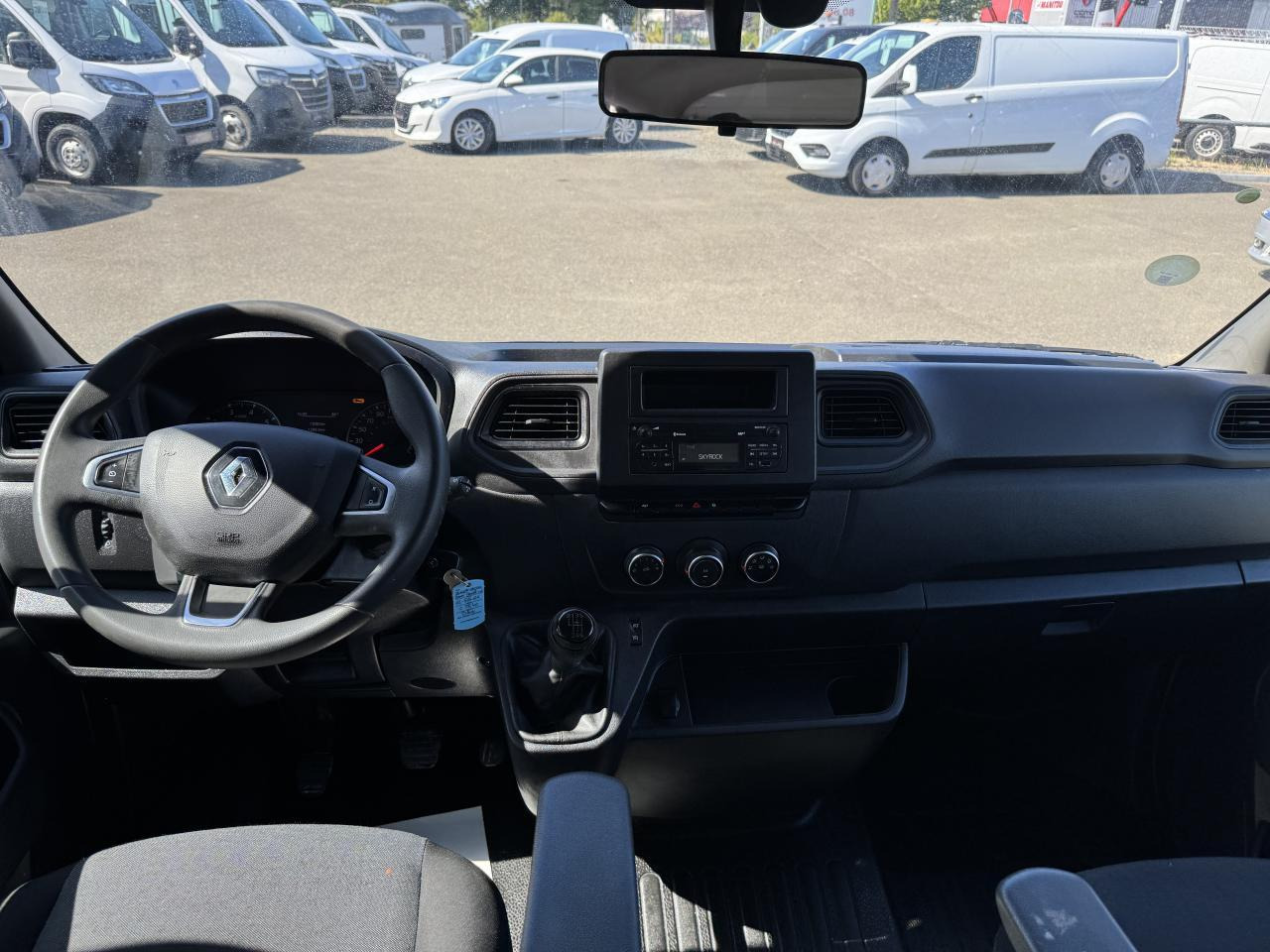 Renault Master RENAULT 3T5 BENNE + COFFRE RJ DOUBLE CABINE 6 PL 2.3 DCI 130 CH CONFORT + GPS + REGUL + CLIM - Volquete furgoneta: foto 3 Renault Master RENAULT 3T5 BENNE + COFFRE RJ DOUBLE CABINE 6 PL 2.3 DCI 130 CH CONFORT + GPS + REGUL + CLIM - Volquete furgoneta: foto 3