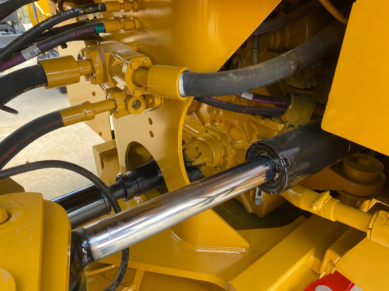 Cargadora de ruedas CATERPILLAR 950 M: foto 14 Cargadora de ruedas CATERPILLAR 950 M: foto 14