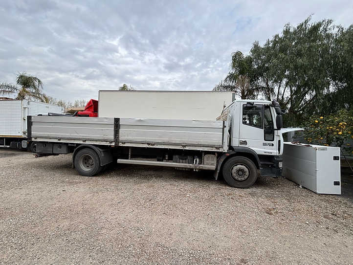 Iveco EUROCARGO 180E25 CASSONE FISSO - Camión caja abierta: foto 2 Iveco EUROCARGO 180E25 CASSONE FISSO - Camión caja abierta: foto 2