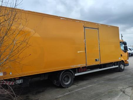 Renault Midlum 180.12 H Extra Light Fourgon polyfond avec Hayon repliable - Camión caja cerrada: foto 2 Renault Midlum 180.12 H Extra Light Fourgon polyfond avec Hayon repliable - Camión caja cerrada: foto 2