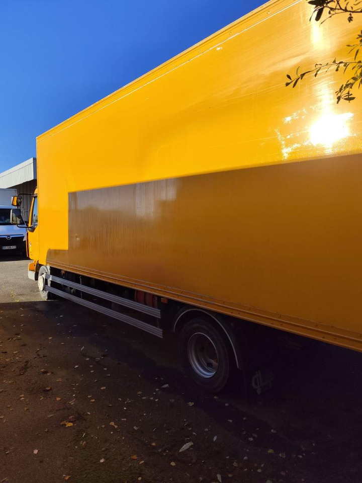 Renault Midlum 180.12 H Extra light Fourgon polyfond avec Hayon repliable - Camión caja cerrada: foto 3 Renault Midlum 180.12 H Extra light Fourgon polyfond avec Hayon repliable - Camión caja cerrada: foto 3