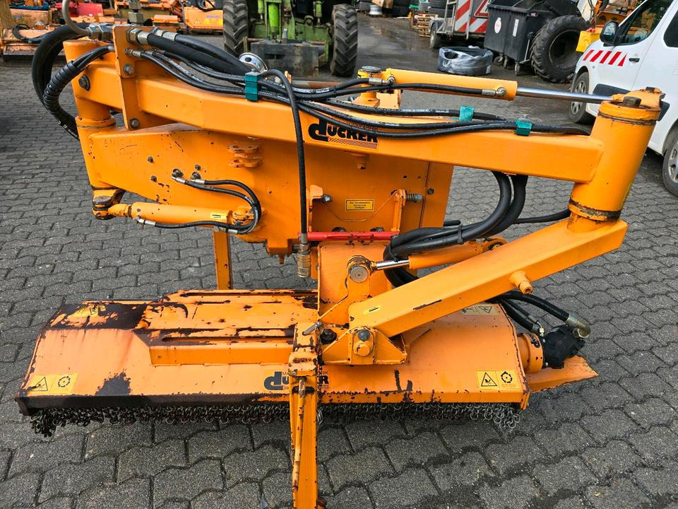 Dücker MGK 13 Randstreifenmäher Randstreifenmähgerät Böschungsmulcher Böschungsmäher Seitenmulcher Mähausleger für Ladog Multicar Hansa Unimog u300 300 400 500 327 323 530 405 - Desbrozadora lateral: foto 3 Dücker MGK 13 Randstreifenmäher Randstreifenmähgerät Böschungsmulcher Böschungsmäher Seitenmulcher Mähausleger für Ladog Multicar Hansa Unimog u300 300 400 500 327 323 530 405 - Desbrozadora lateral: foto 3
