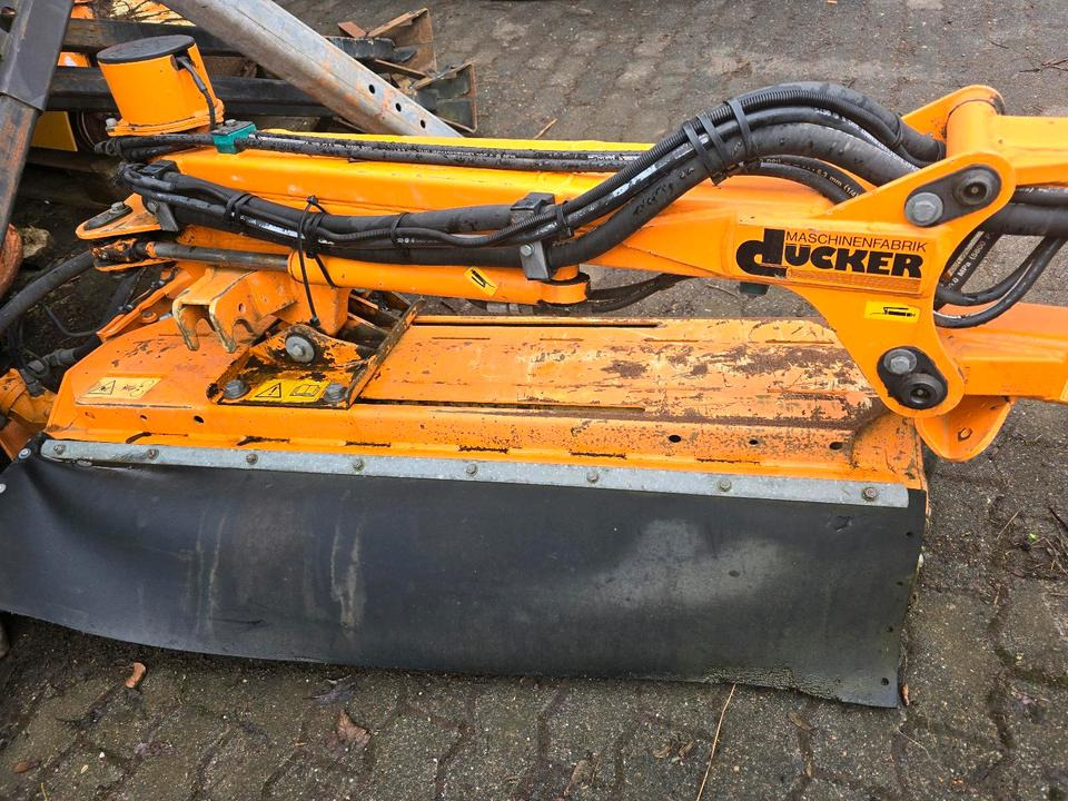 Dücker Randstreifenmäher vom DUA 800 700 Banketmäher Böschungsmäher Auslegemäher für Unimog Mulag Mähausleger - Desbrozadora de brazo: foto 1 Dücker Randstreifenmäher vom DUA 800 700 Banketmäher Böschungsmäher Auslegemäher für Unimog Mulag Mähausleger - Desbrozadora de brazo: foto 1