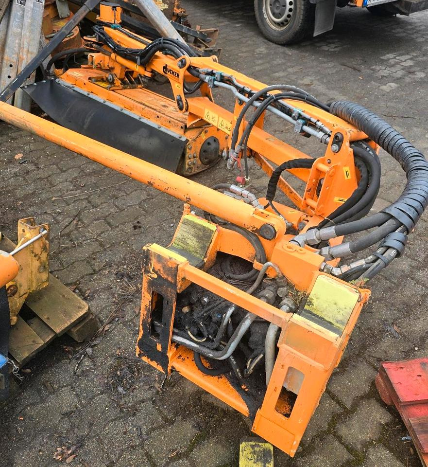 Dücker Randstreifenmäher vom DUA 800 700 Banketmäher Böschungsmäher Auslegemäher für Unimog Mulag Mähausleger - Desbrozadora de brazo: foto 2 Dücker Randstreifenmäher vom DUA 800 700 Banketmäher Böschungsmäher Auslegemäher für Unimog Mulag Mähausleger - Desbrozadora de brazo: foto 2