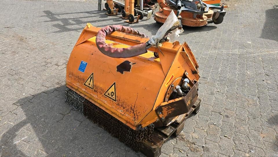 Mulag MK 1200 Mulchkopf Mähkorb Mulcher Mähwerk für Mähausleger Böschungsmäher Böschungsmulcher FME MKM Dücker RSM DUA MFK - Desbrozadora de martillos: foto 1 Mulag MK 1200 Mulchkopf Mähkorb Mulcher Mähwerk für Mähausleger Böschungsmäher Böschungsmulcher FME MKM Dücker RSM DUA MFK - Desbrozadora de martillos: foto 1