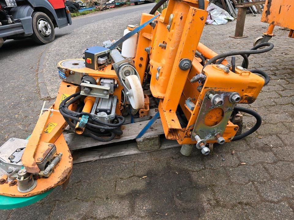 Mulag MLM 200 Leitpfostenmähgerät Randstreifenmäher Böschungsmäher Böschungsmulcher Bankettmäher passend für Unimog 405/10 405/12 UGN UGE U300 U 300 Leitpfostenausmäher MKM FME - Desbrozadora de martillos: foto 5 Mulag MLM 200 Leitpfostenmähgerät Randstreifenmäher Böschungsmäher Böschungsmulcher Bankettmäher passend für Unimog 405/10 405/12 UGN UGE U300 U 300 Leitpfostenausmäher MKM FME - Desbrozadora de martillos: foto 5