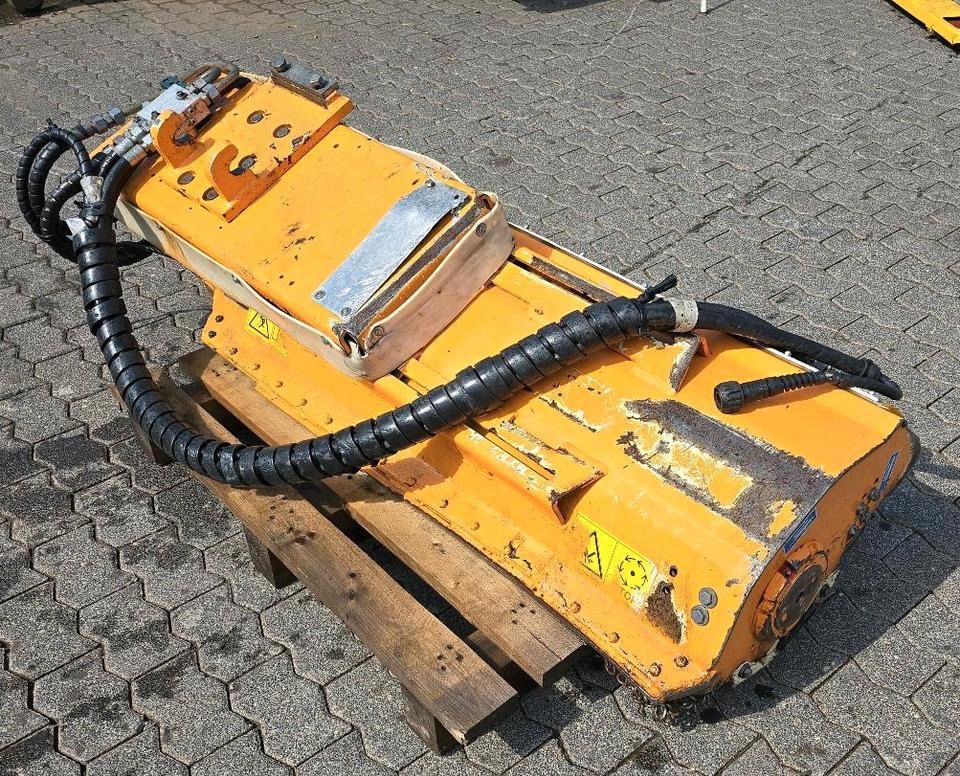 Mulag TMK 1200 LINKS Tastmähkopf Randstreifenmäher Mulchkopf Mähkorb Mulcher Mähwerk für Mähausleger Böschungsmäher Böschungsmulcher FME MKM Dücker RSM DUA MFK - Desbrozadora de martillos: foto 4 Mulag TMK 1200 LINKS Tastmähkopf Randstreifenmäher Mulchkopf Mähkorb Mulcher Mähwerk für Mähausleger Böschungsmäher Böschungsmulcher FME MKM Dücker RSM DUA MFK - Desbrozadora de martillos: foto 4