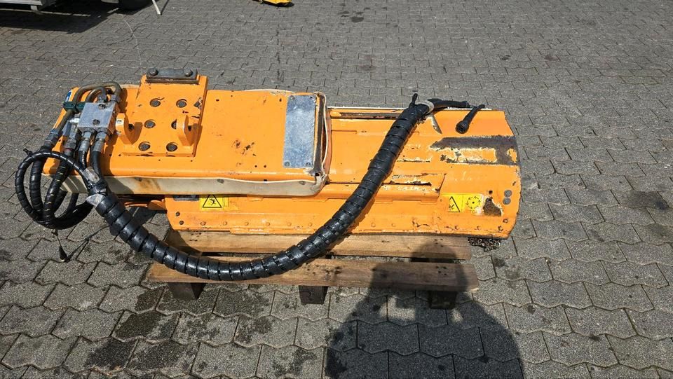 Mulag TMK 1200 LINKS Tastmähkopf Randstreifenmäher Mulchkopf Mähkorb Mulcher Mähwerk für Mähausleger Böschungsmäher Böschungsmulcher FME MKM Dücker RSM DUA MFK - Desbrozadora de martillos: foto 3 Mulag TMK 1200 LINKS Tastmähkopf Randstreifenmäher Mulchkopf Mähkorb Mulcher Mähwerk für Mähausleger Böschungsmäher Böschungsmulcher FME MKM Dücker RSM DUA MFK - Desbrozadora de martillos: foto 3