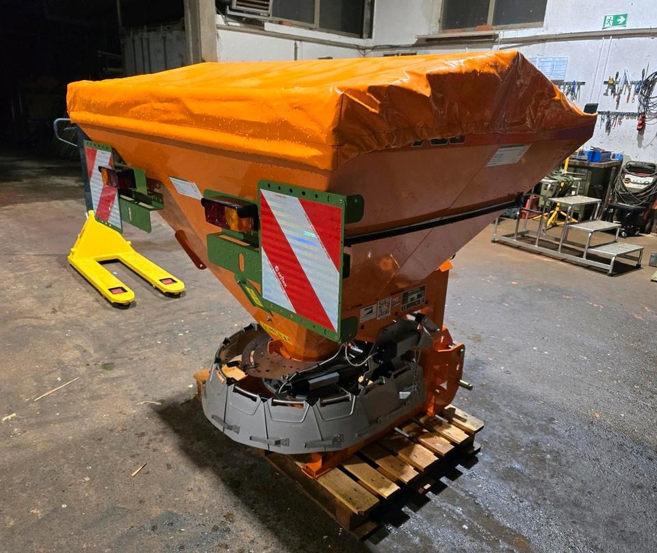 Neuer Amazone E+S 750 Salzstreuer Düngerstreuer Winterdienst Streuautomat Streusilo Solestreuer passend für Traktor Fendt Deutz Claas Case - Esparcidor de sal: foto 5 Neuer Amazone E+S 750 Salzstreuer Düngerstreuer Winterdienst Streuautomat Streusilo Solestreuer passend für Traktor Fendt Deutz Claas Case - Esparcidor de sal: foto 5