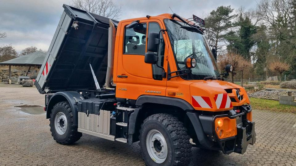 Máquina quitanieve Zu vermieten Unimog 405 U318 423 429 430 Mercedes Benz 318 527 Vermietung: foto 6