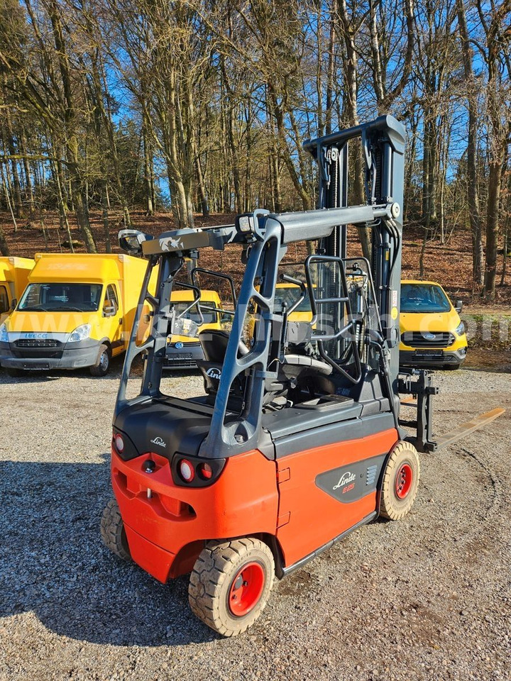 Linde E25 R Roadster , 6.880mm Hubhöhe, StVZO hydr. Zi - Carretilla elevadora eléctrica: foto 3 Linde E25 R Roadster , 6.880mm Hubhöhe, StVZO hydr. Zi - Carretilla elevadora eléctrica: foto 3
