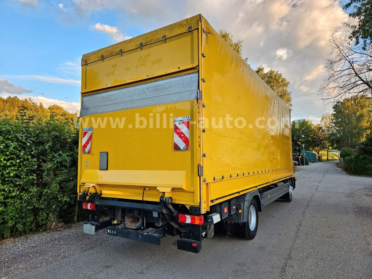 Camión caja cerrada Mercedes-Benz Atego 1327 L * BREMS/SPUR-ASS*DIFF.*LBW*AHK*7.2m: foto 6