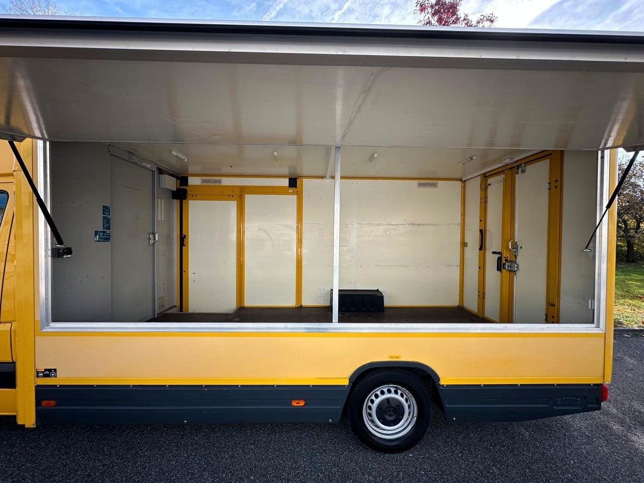 Mercedes-Benz Sprinter Foodtruck Verkaufsfahrzeug Imbisswagen - Camión tienda: foto 5 Mercedes-Benz Sprinter Foodtruck Verkaufsfahrzeug Imbisswagen - Camión tienda: foto 5