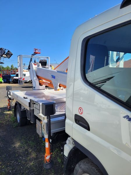 MITSUBISHI Canter Fuso 3C13 podnośnik koszowy 20 m Multitel MXE200 boom lift bucket truck - Camión con plataforma elevadora: foto 5 MITSUBISHI Canter Fuso 3C13 podnośnik koszowy 20 m Multitel MXE200 boom lift bucket truck - Camión con plataforma elevadora: foto 5