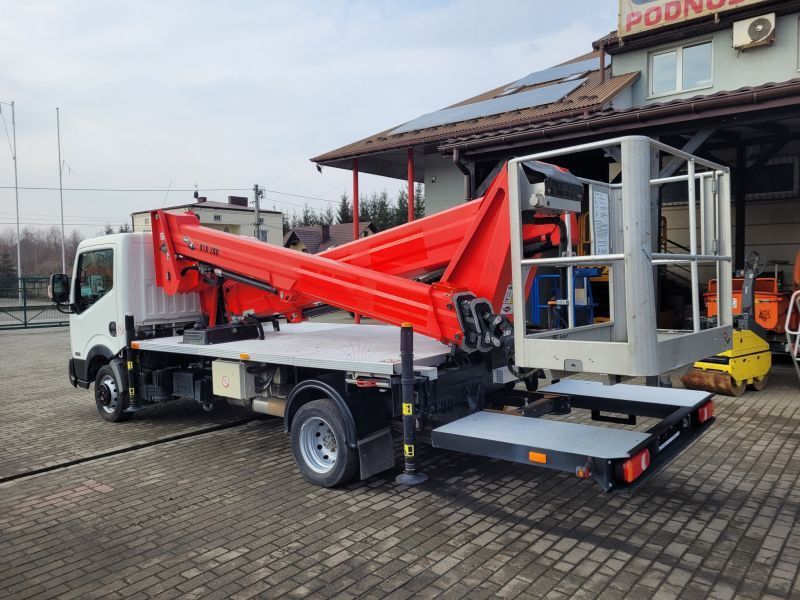 Nissan Cabstar NT400 podnośnik koszowy 24 m Versalift VTX-240 bucket truck boom lift - Camión con plataforma elevadora: foto 4 Nissan Cabstar NT400 podnośnik koszowy 24 m Versalift VTX-240 bucket truck boom lift - Camión con plataforma elevadora: foto 4