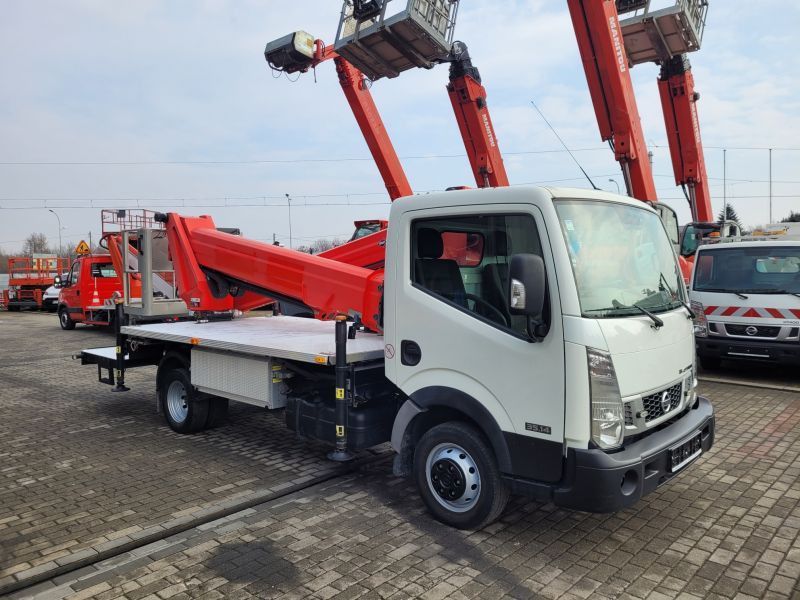 Nissan Cabstar NT400 podnośnik koszowy 24 m Versalift VTX-240 bucket truck boom lift - Camión con plataforma elevadora: foto 3 Nissan Cabstar NT400 podnośnik koszowy 24 m Versalift VTX-240 bucket truck boom lift - Camión con plataforma elevadora: foto 3