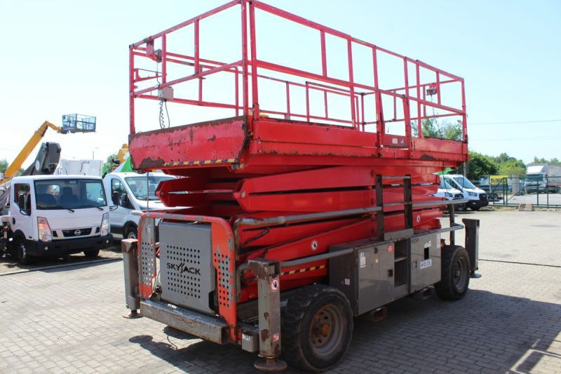 Podnośnik nożycowy 4x4 spalinowy 17 m Skyjack SJ9250 - Plataforma de tijeras: foto 3 Podnośnik nożycowy 4x4 spalinowy 17 m Skyjack SJ9250 - Plataforma de tijeras: foto 3