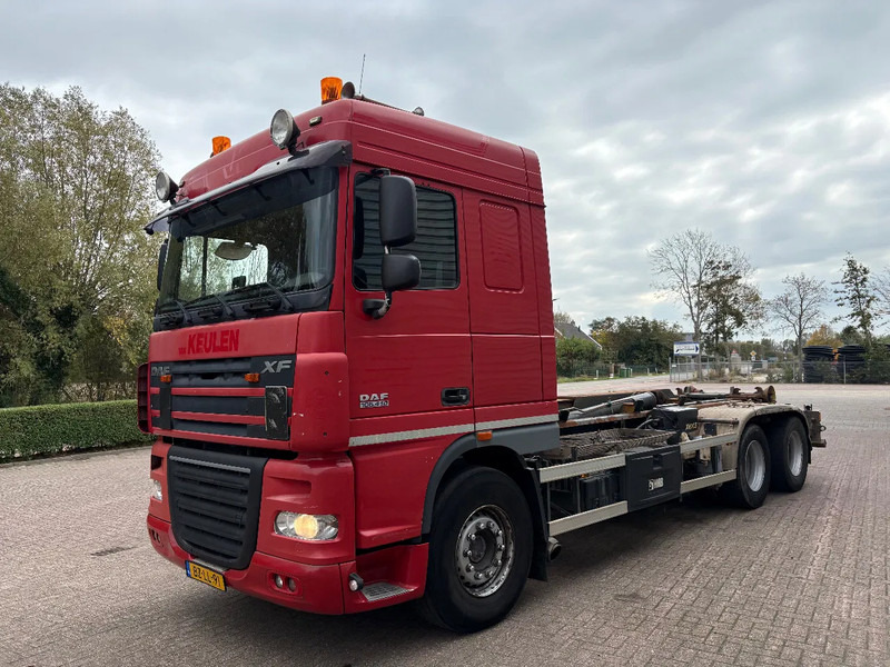 DAF XF 105 . 410 / 6X2 / MULTILIFT XR 26S61 / APK - TUV OKTOBER 2025 / EURO 5 / AUTOMAAT / - Multibasculante camión: foto 2 DAF XF 105 . 410 / 6X2 / MULTILIFT XR 26S61 / APK - TUV OKTOBER 2025 / EURO 5 / AUTOMAAT / - Multibasculante camión: foto 2