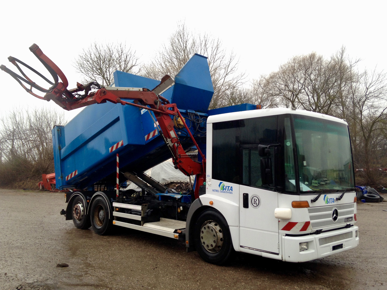 MERCEDES-BENZ ECONIC - Camión de basura: foto 1 MERCEDES-BENZ ECONIC - Camión de basura: foto 1