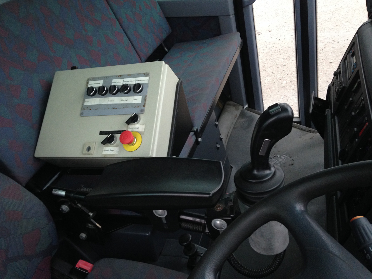 Camión de basura MERCEDES-BENZ ECONIC: foto 10