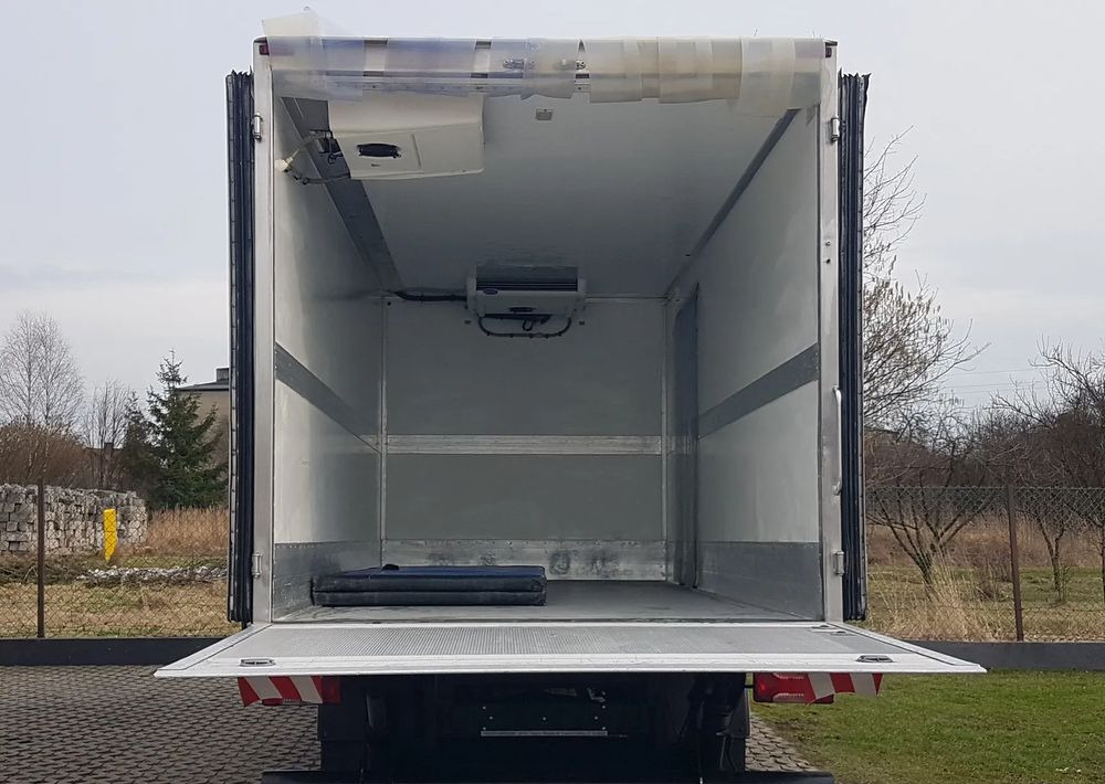 Iveco Daily 70-170 WINDA CHŁODNIA 10EP AGREGAT IZOTERMA - Frigorífico camión: foto 5 Iveco Daily 70-170 WINDA CHŁODNIA 10EP AGREGAT IZOTERMA - Frigorífico camión: foto 5