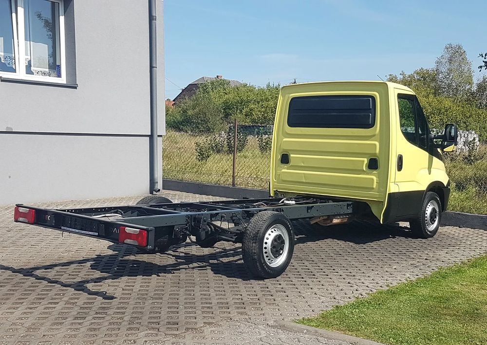 Iveco Daily PODWOZIE RAMA DO ZABUDOWY WIDELEC KLIMA 35S13 DMC 3500 KG KRAJOWY - Chasis camión: foto 4 Iveco Daily PODWOZIE RAMA DO ZABUDOWY WIDELEC KLIMA 35S13 DMC 3500 KG KRAJOWY - Chasis camión: foto 4