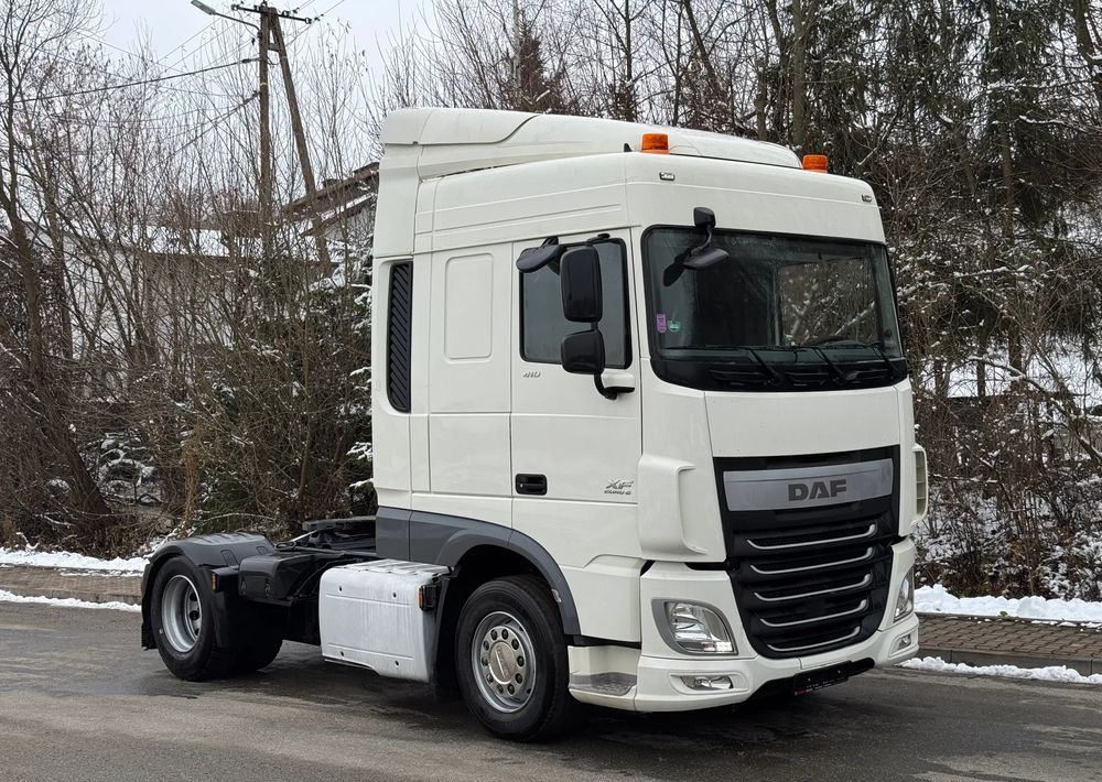 DAF * DAF XF 106 * SPROWADZONY * SUPER STAN CIĄGNIK SIODŁOWY Euro 6 - Cabeza tractora: foto 2 DAF * DAF XF 106 * SPROWADZONY * SUPER STAN CIĄGNIK SIODŁOWY Euro 6 - Cabeza tractora: foto 2