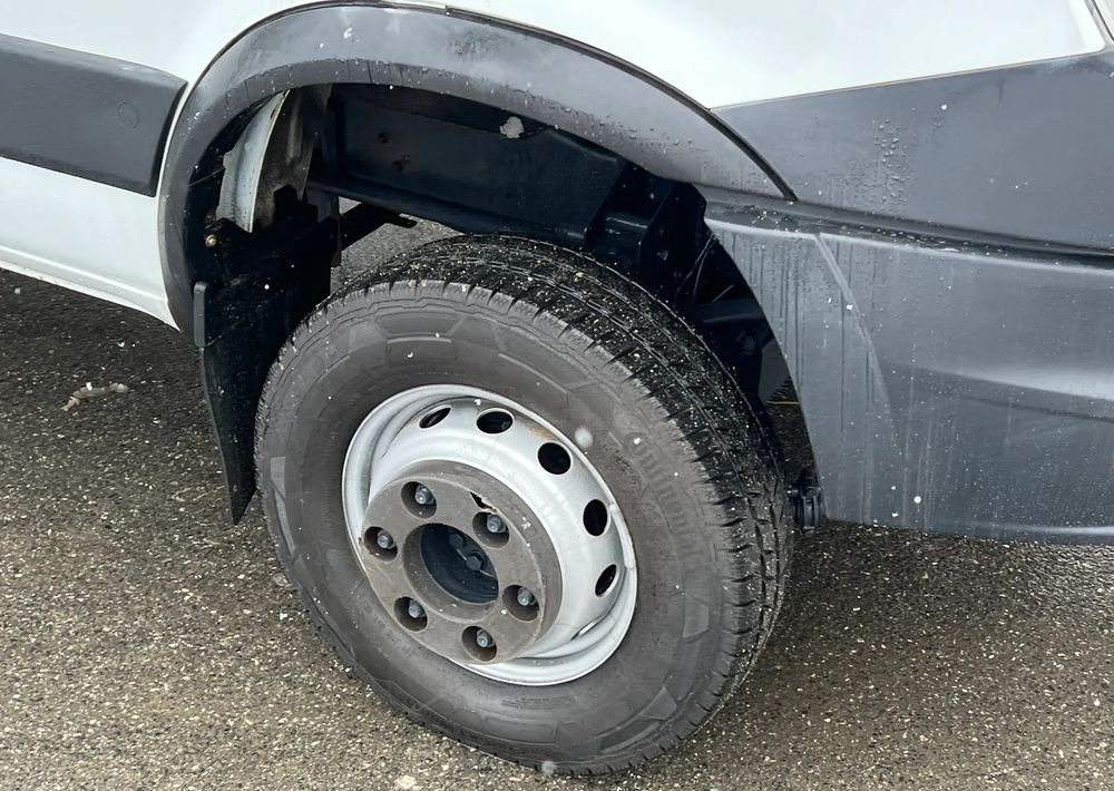Iveco *IVECO 70C17 * ALLRAD *4x4* SPROWADZONY STAN PERFEKCYJNY ( Kamper Kiper Wywrotka ) - Camión caja cerrada: foto 5 Iveco *IVECO 70C17 * ALLRAD *4x4* SPROWADZONY STAN PERFEKCYJNY ( Kamper Kiper Wywrotka ) - Camión caja cerrada: foto 5