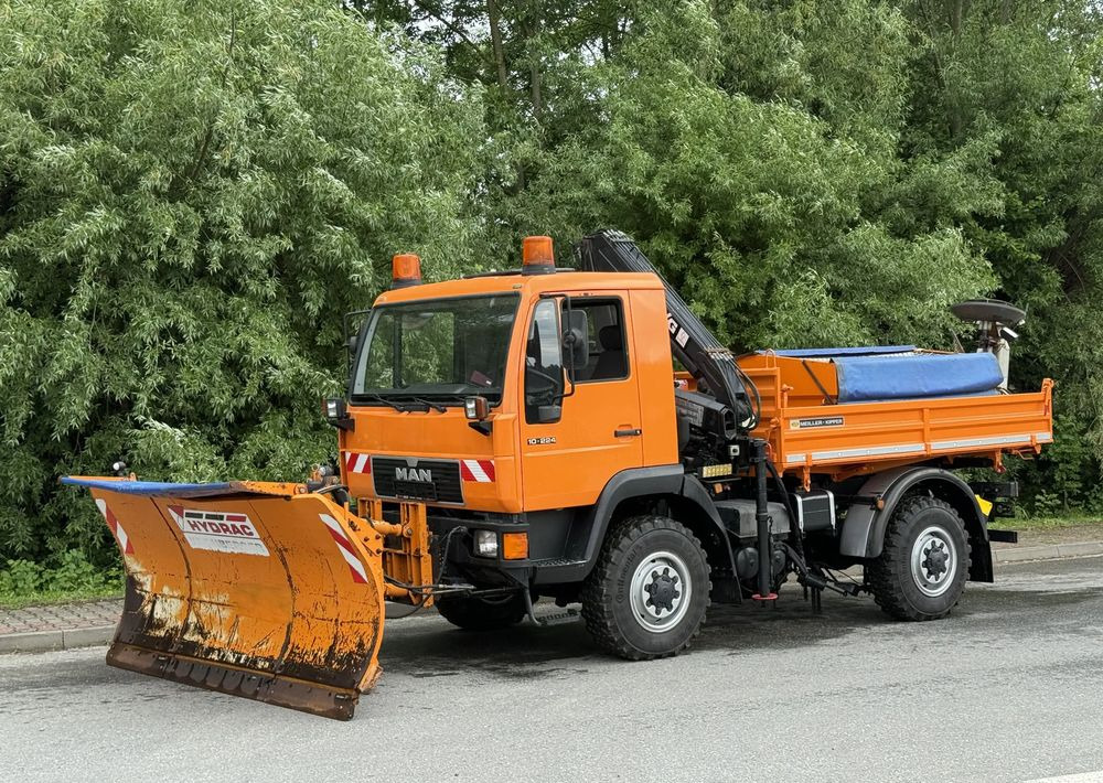 MAN * MAN LE 10.220 *Kiper Wywrotka * 4x4 * Pług Piaskarka * Zimowe Utrzymanie * Sprowadzony * HDS MKG * - Volquete camión: foto 1 MAN * MAN LE 10.220 *Kiper Wywrotka * 4x4 * Pług Piaskarka * Zimowe Utrzymanie * Sprowadzony * HDS MKG * - Volquete camión: foto 1