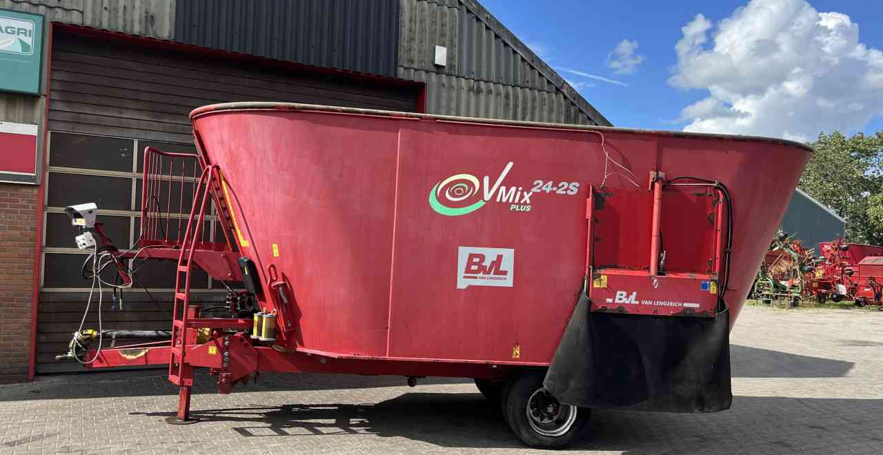 BVL V-Mix 24-2S Voermengwagen voermachines - Desensiladora: foto 2 BVL V-Mix 24-2S Voermengwagen voermachines - Desensiladora: foto 2
