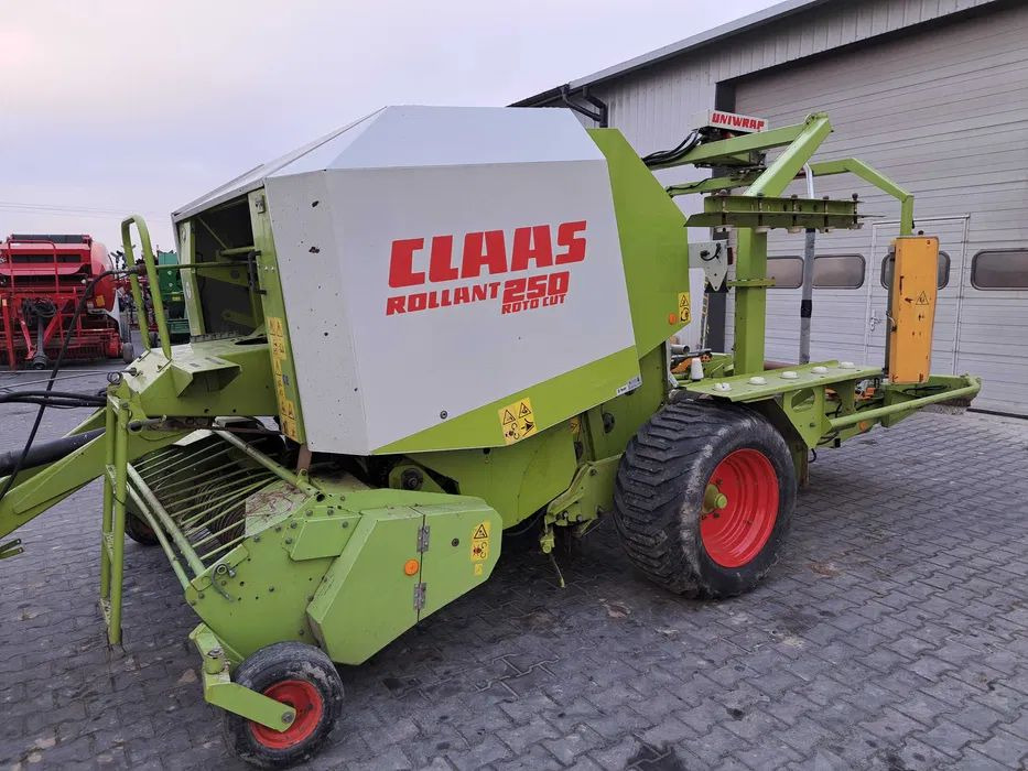 Claas 250 RC Uniwrap - Rotoempacadora: foto 1 Claas 250 RC Uniwrap - Rotoempacadora: foto 1