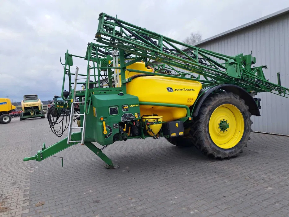 John Deere M944I - Pulverizador arrastrado: foto 1 John Deere M944I - Pulverizador arrastrado: foto 1