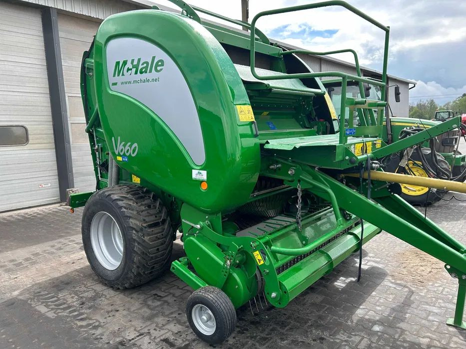 Mchale V660 - Rotoempacadora: foto 1 Mchale V660 - Rotoempacadora: foto 1